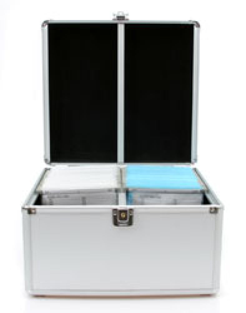 MEDIARANGE ARCHIVIERUNGSKOFFER FÜR 120 Discs, mit Einhängetaschen, silber EUR 24,80 - DE MEDIARANGE ARCHIVIERUNGSKOFFER FÜR 120 Discs, mit Einhängetaschen, silber EUR 24,80 - DE